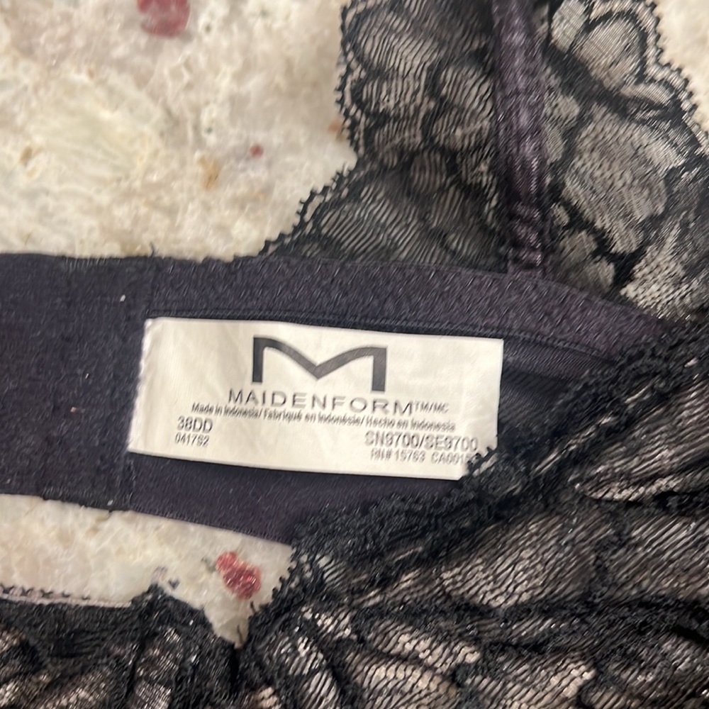 Maidenform Multifunctional Bra - Picture 2 of 4